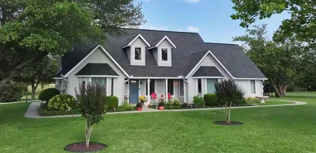 1941 Farm Road 3389, Brashear