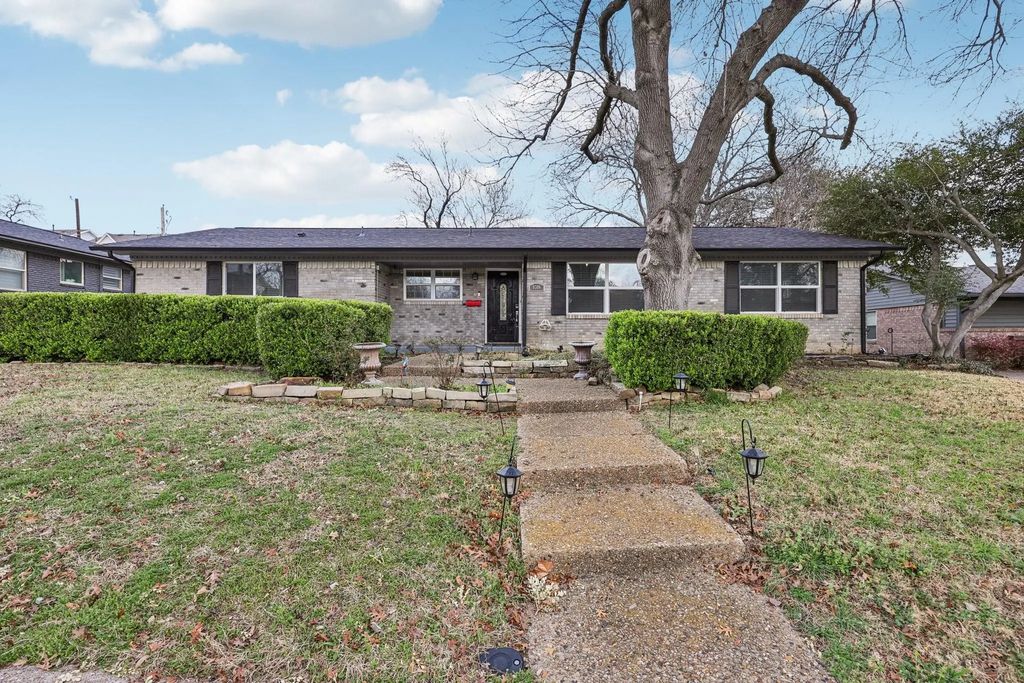 9306 Clearwater Drive, Dallas