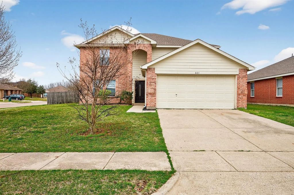 821 Preston Drive, Royse City