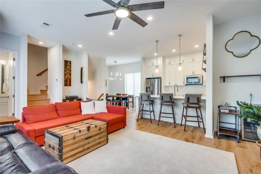 5923 Hudson Street 105, Dallas