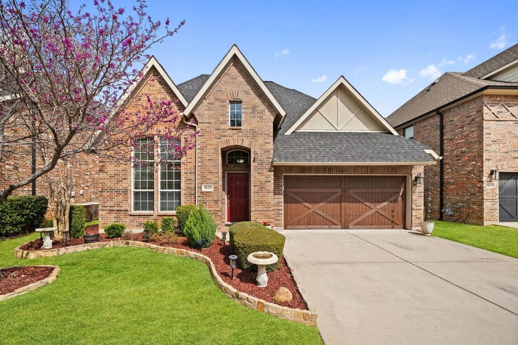 1612 Lake Eden Drive, Euless