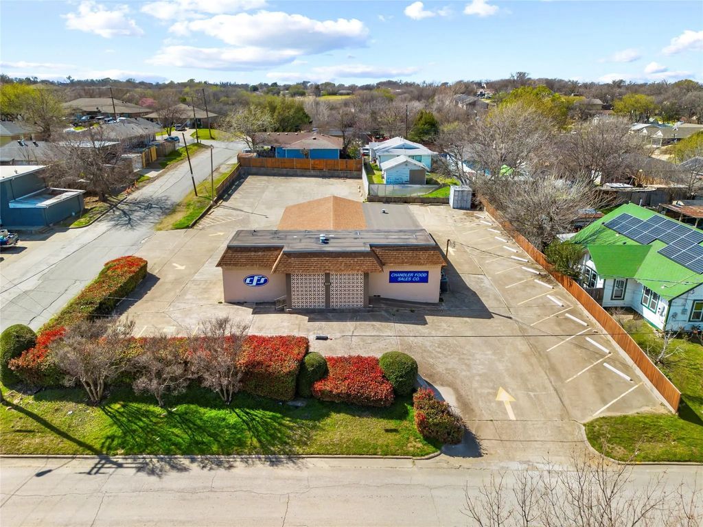 601 10th Street, Grand Prairie
