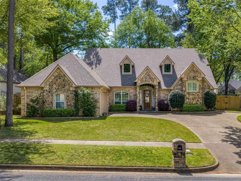 1137 Ashwood Drive, Tyler