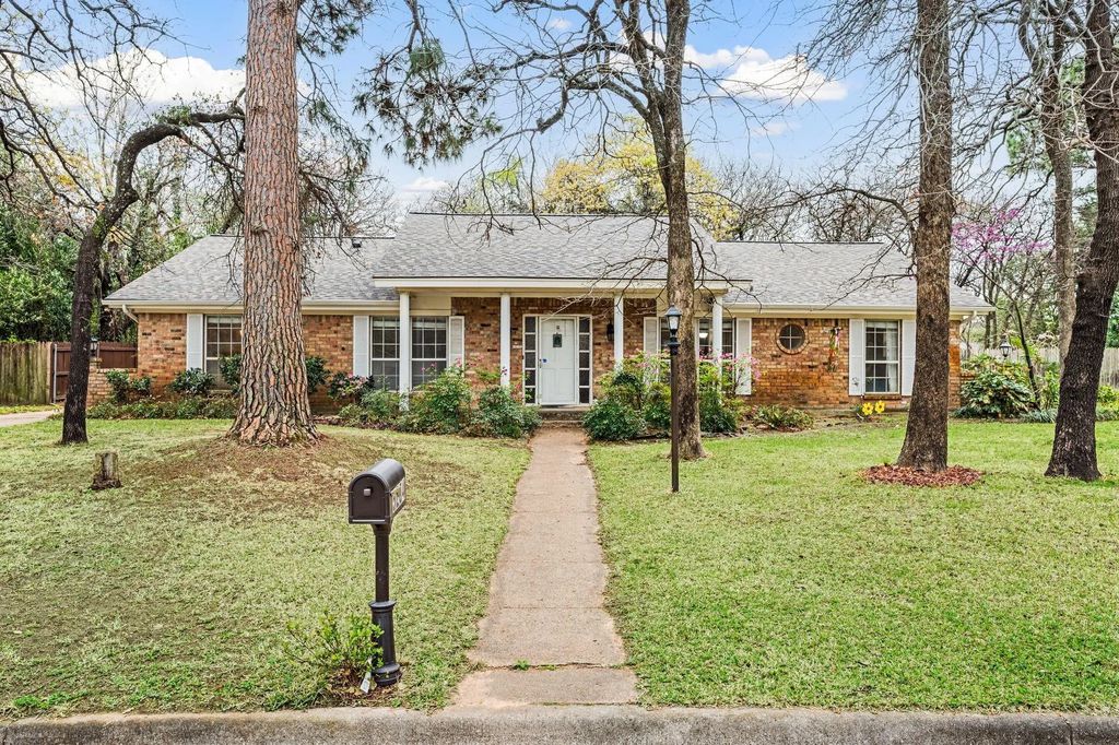 5204 Coventry Court, Colleyville
