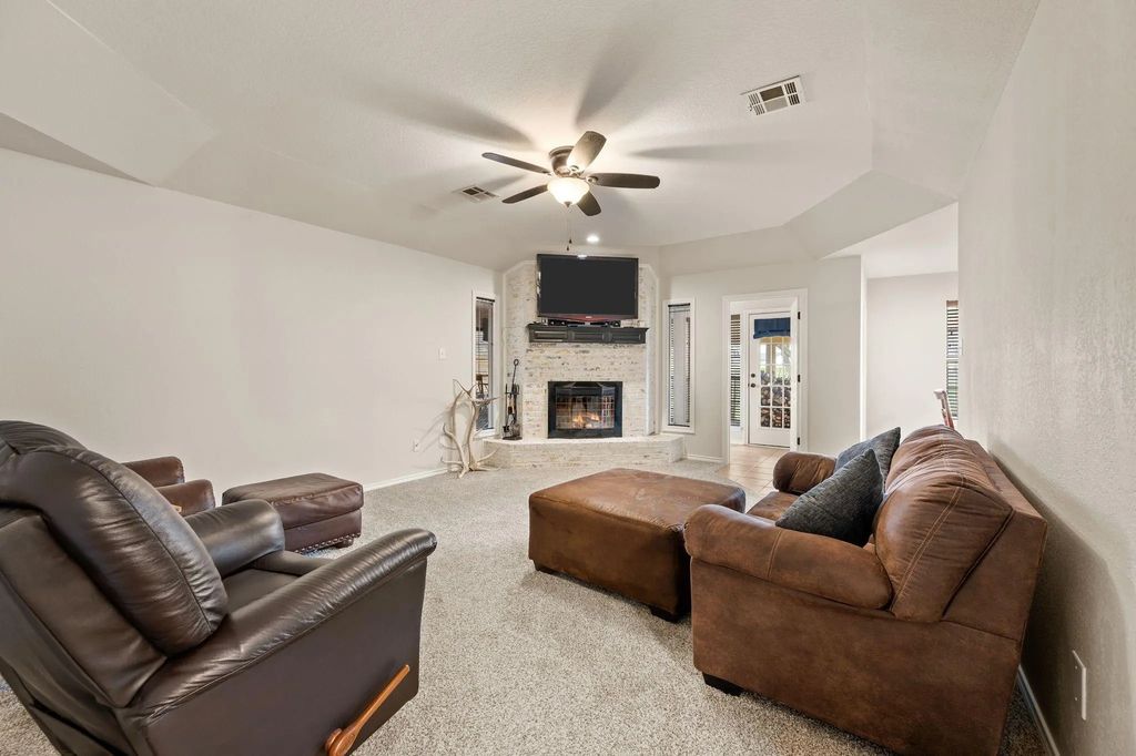 139 Runaway Bay Drive, Runaway Bay