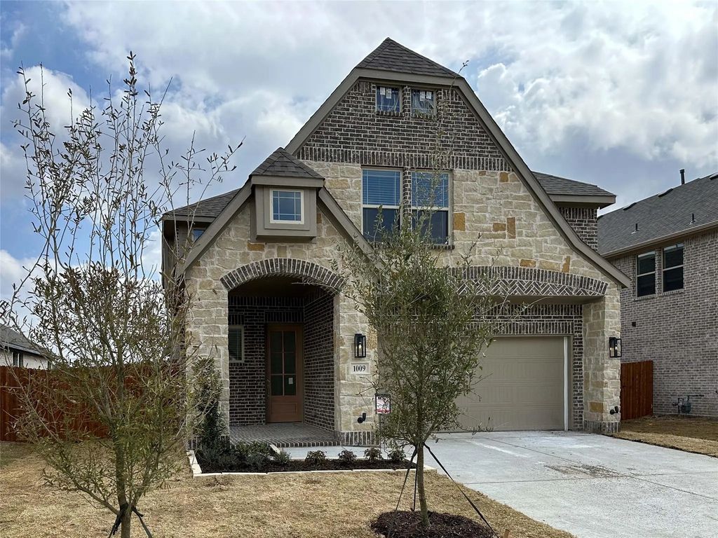 1009 River Oaks Drive, Godley