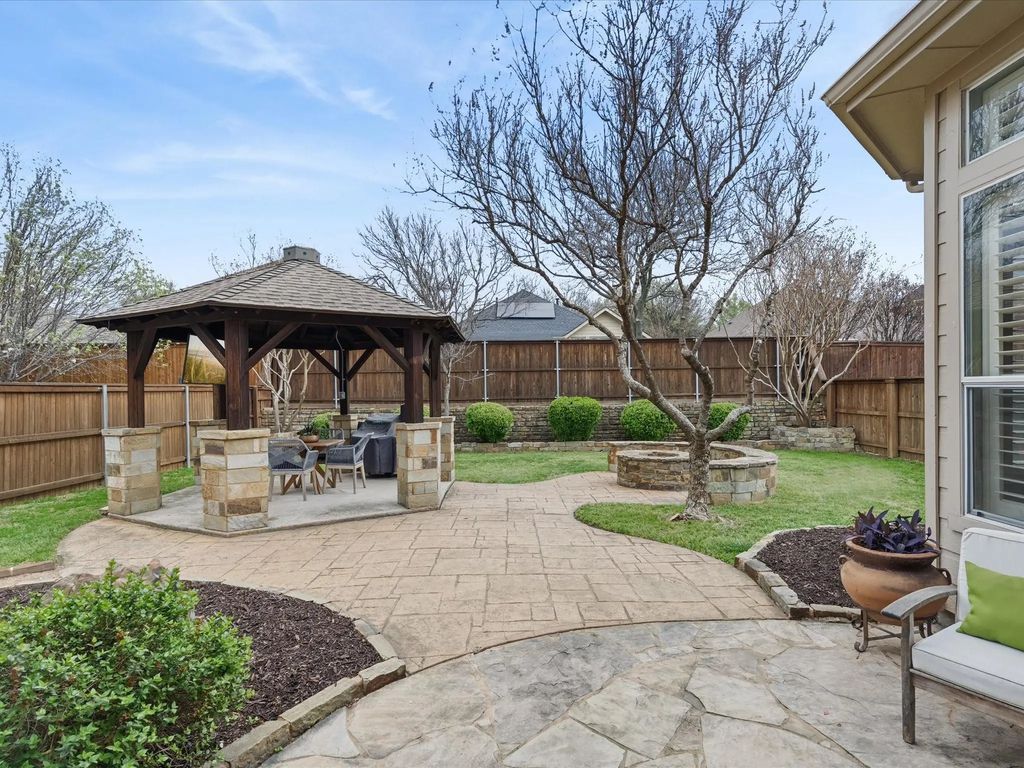 1600 Meadows Avenue, Lantana