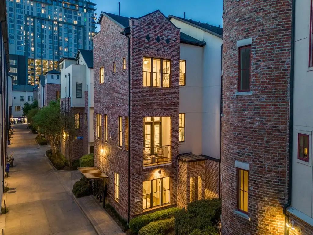 2114 Aylesport Drive, Dallas