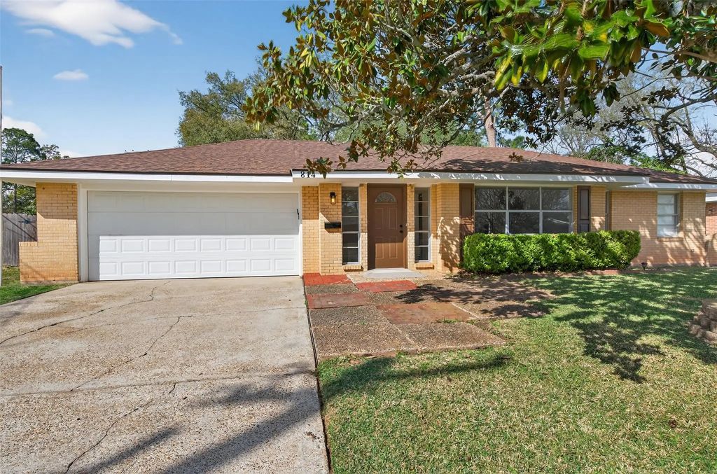814 Sweetbriar Street, Shreveport