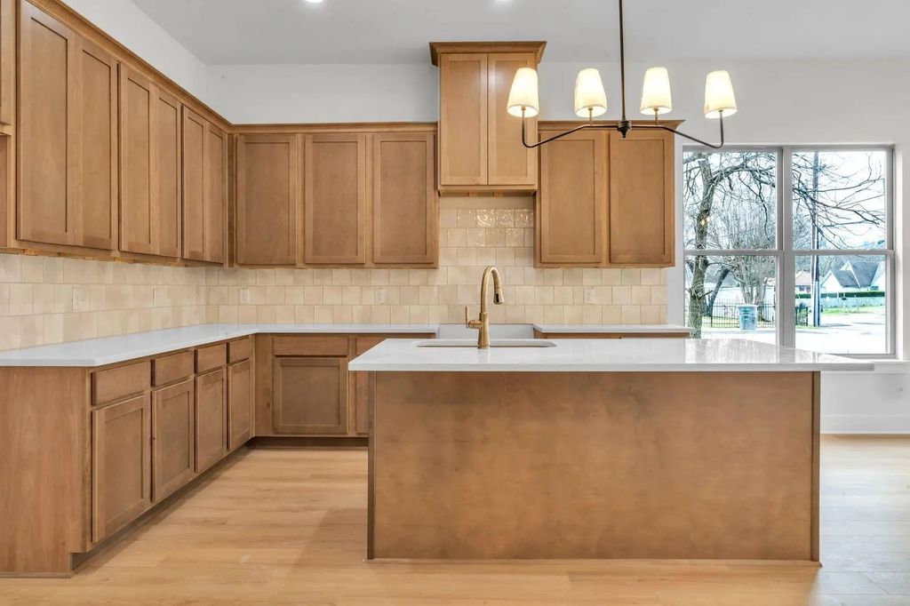 1032 Holcomb Road, Dallas