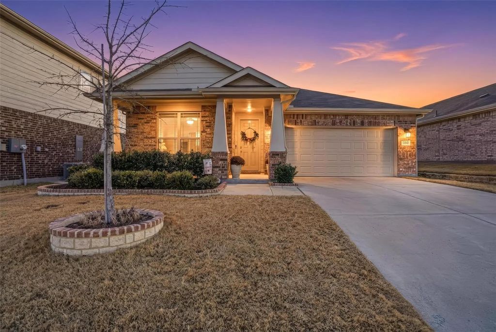 10909 Golden Barrel Court, Fort Worth