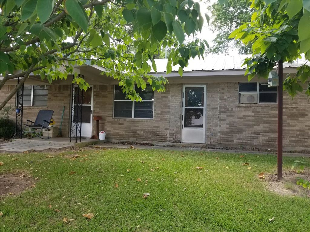 38 County Road 1180, Cooper