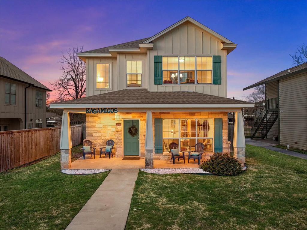 2225 S 2nd Street, Waco