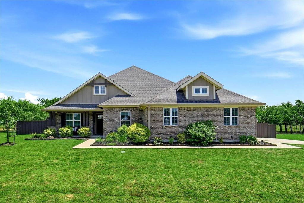 5013 Diamond Drive, Sanger