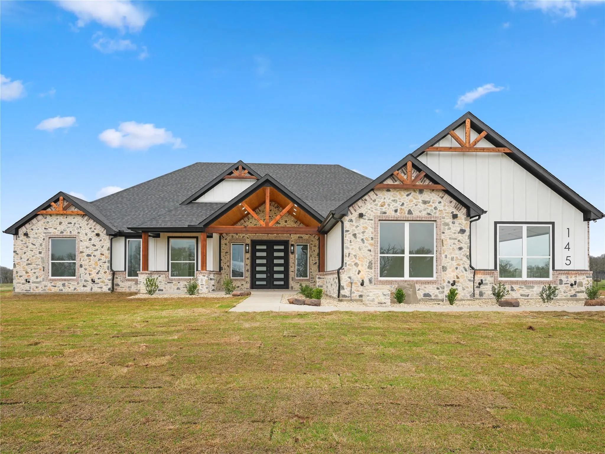 Photo of Listing #21200724