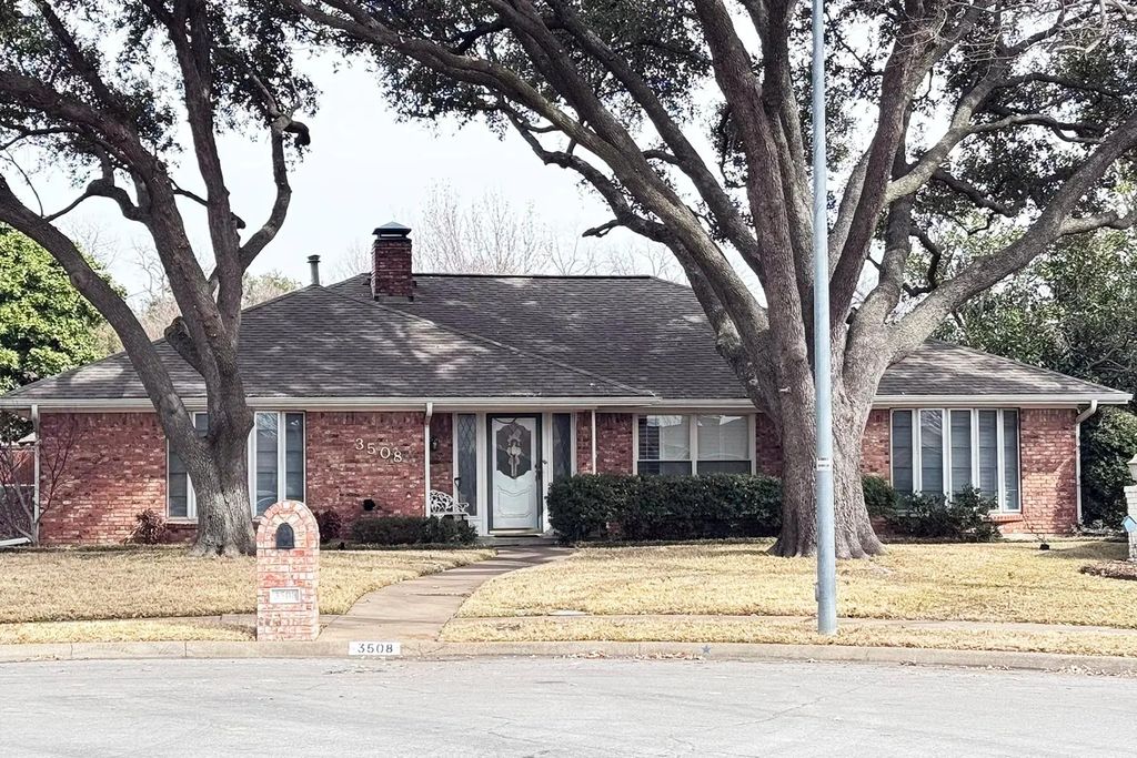3508 Bellah Court, Irving