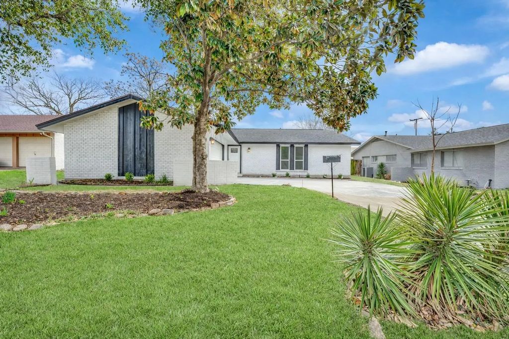 1110 Coronet Street, Irving