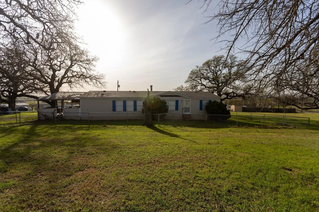 2801 County Road 911, Joshua