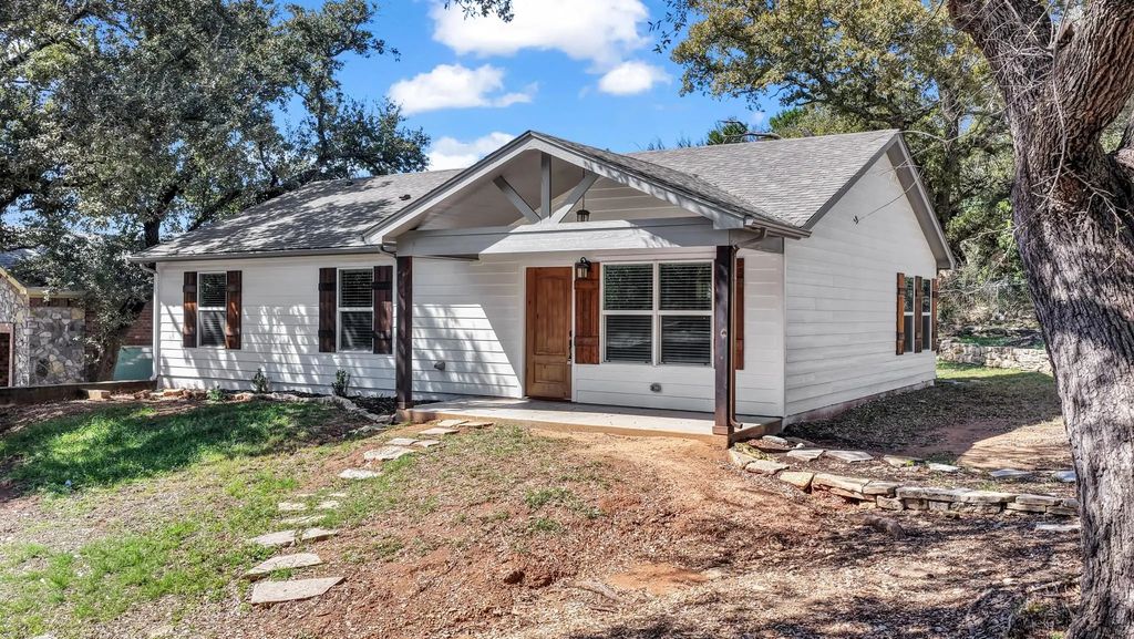 1830 Hitching Post Road, Granbury