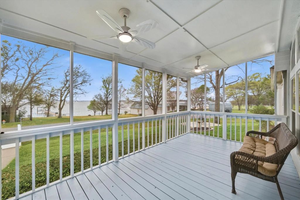 10165 Northlake Circle, Kemp