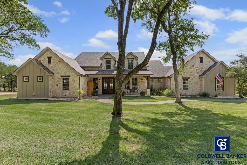 1505 Whispering Oaks Court, Granbury