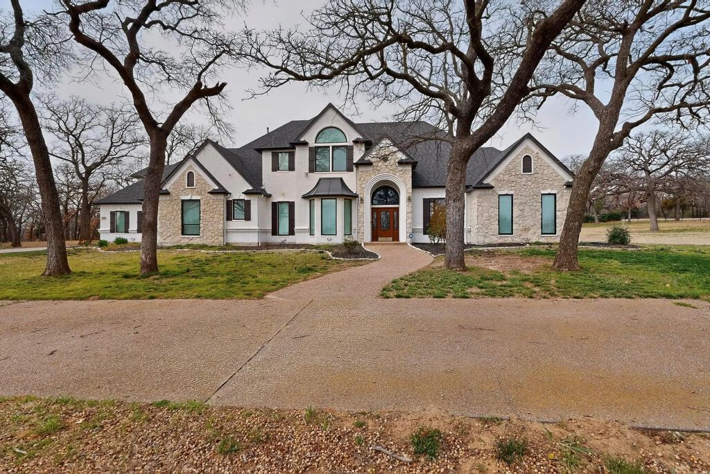 531 E Hickory Ridge Circle, Argyle