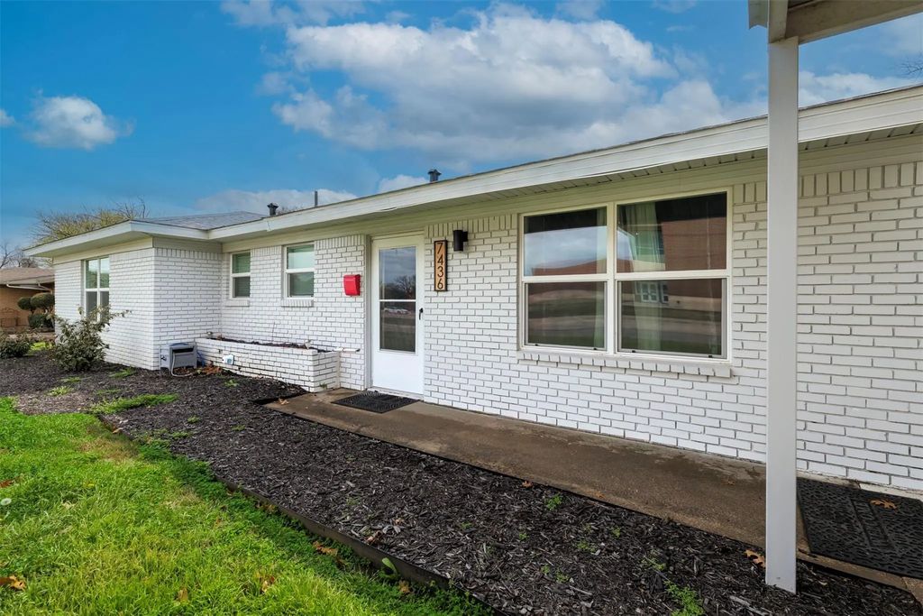 7436 Bridges Avenue, Richland Hills