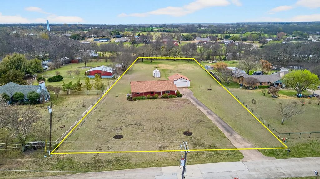 225 Settlers Trail, Lowry Crossing