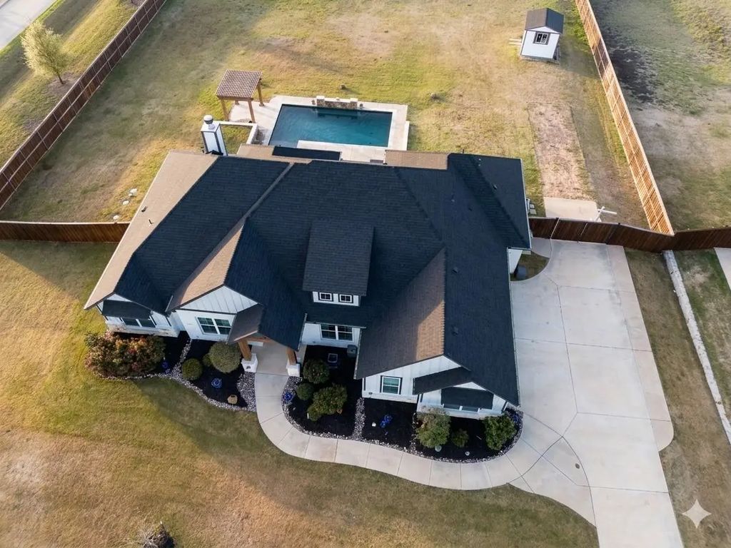 820 Dove Meadow Trail, Waxahachie