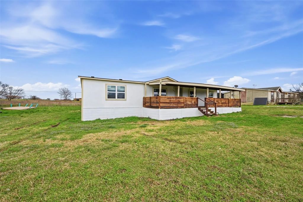 103 Christi Drive, Southmayd