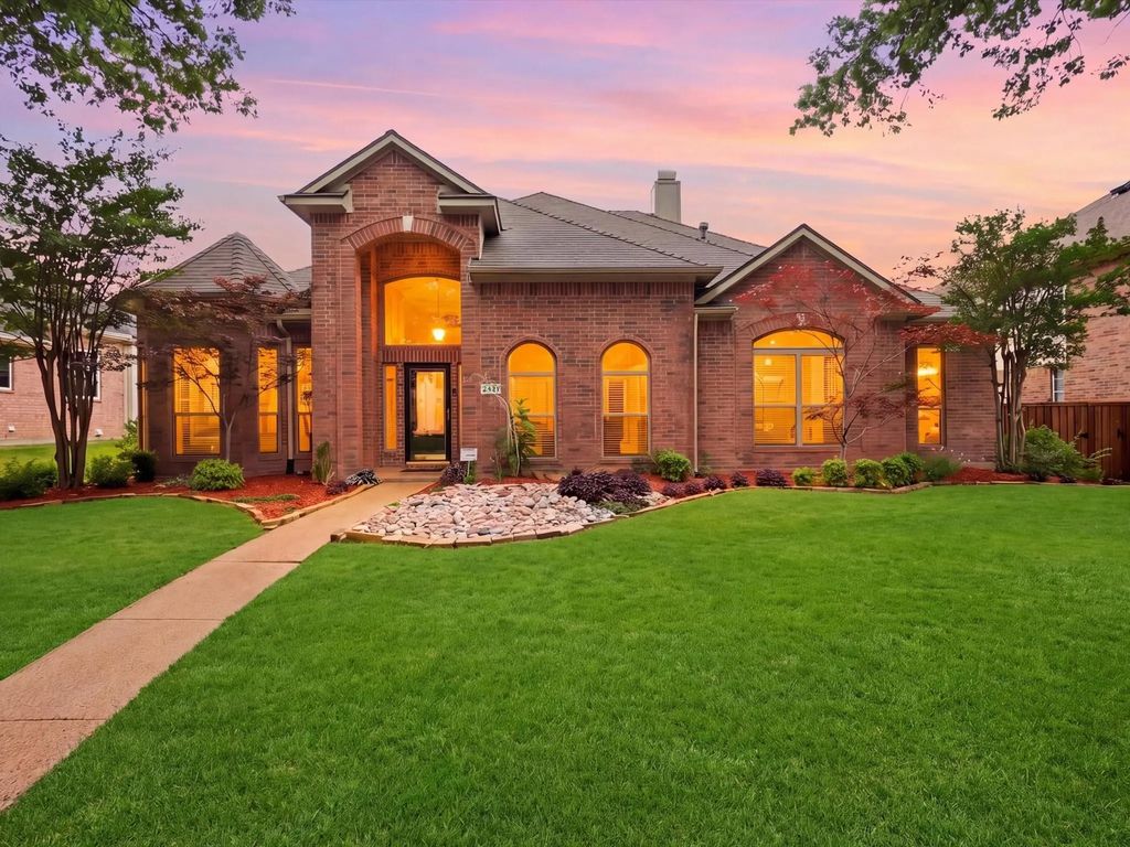 2421 London Drive, Plano