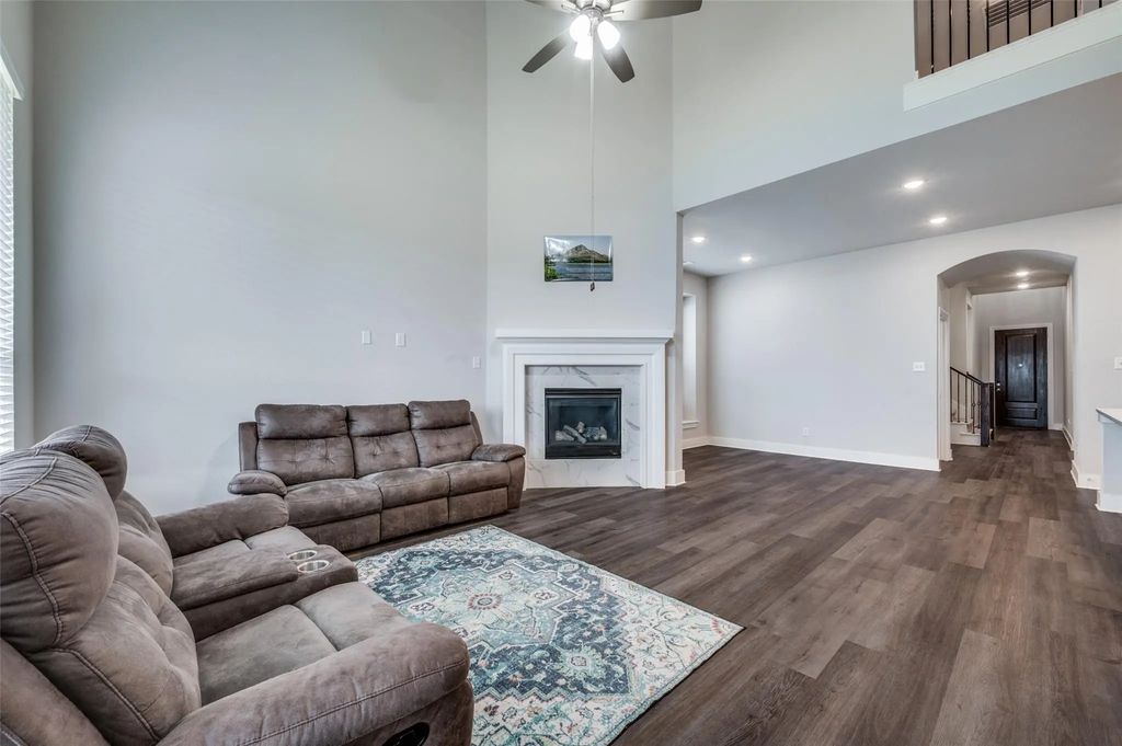 4713 Honeysuckle Court, Aubrey