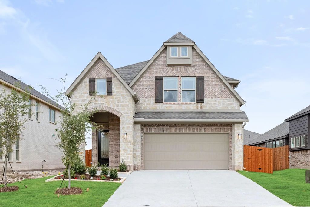 1012 River Oaks Drive, Godley
