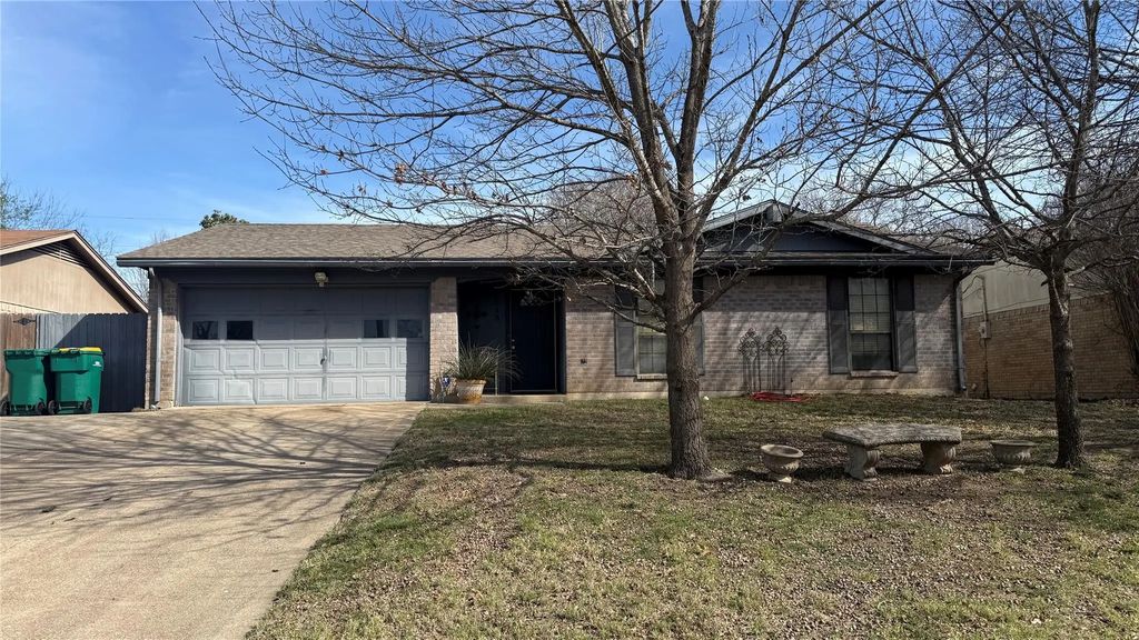 1315 Saturn Drive, Cedar Hill