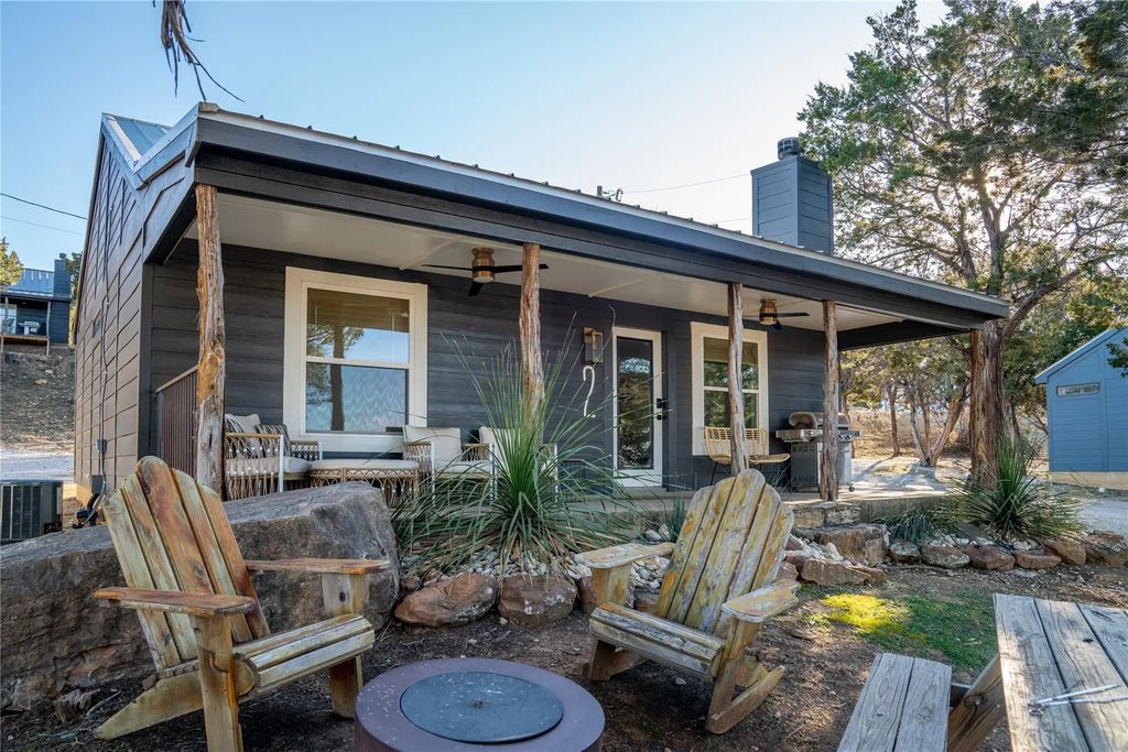 1782 Fm 2951 2, Graford