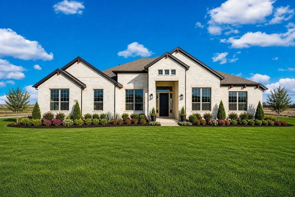 108 Lila Lake Drive, Waxahachie