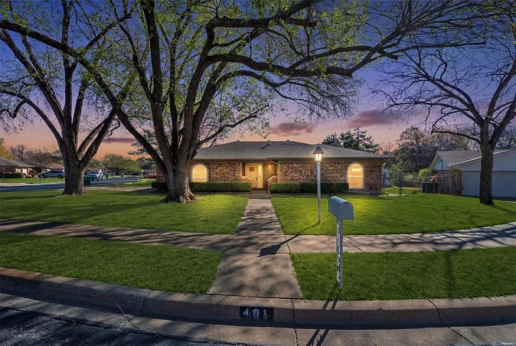 401 Ferenz Court, Crowley