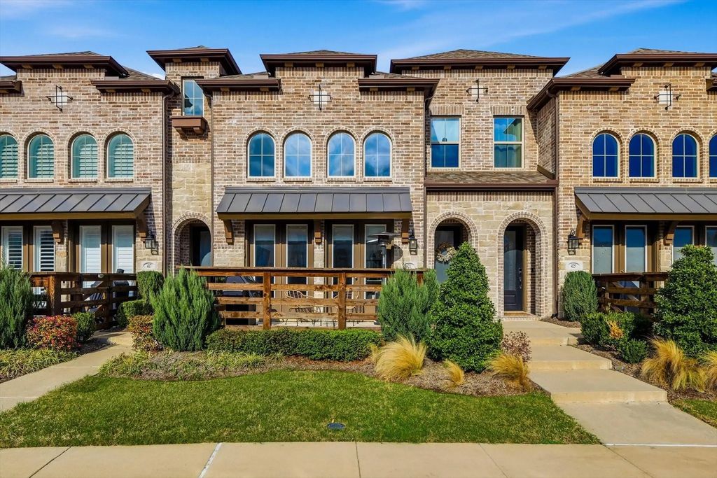 421 Blue Creek Cove, McKinney