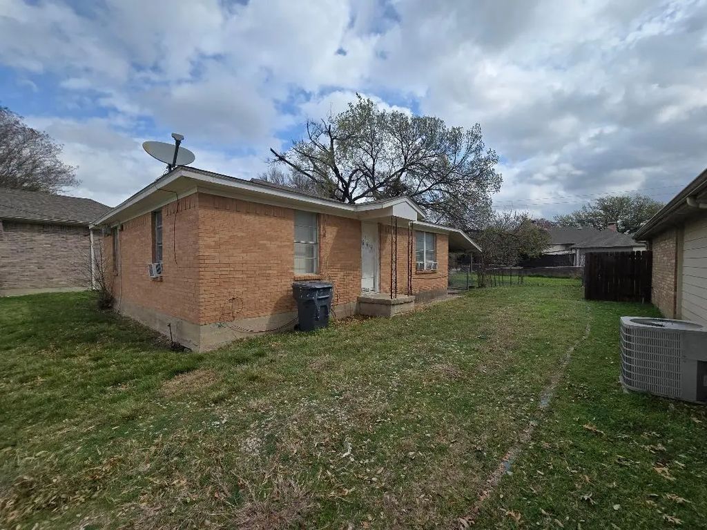 17724 Hillcrest Road, Dallas