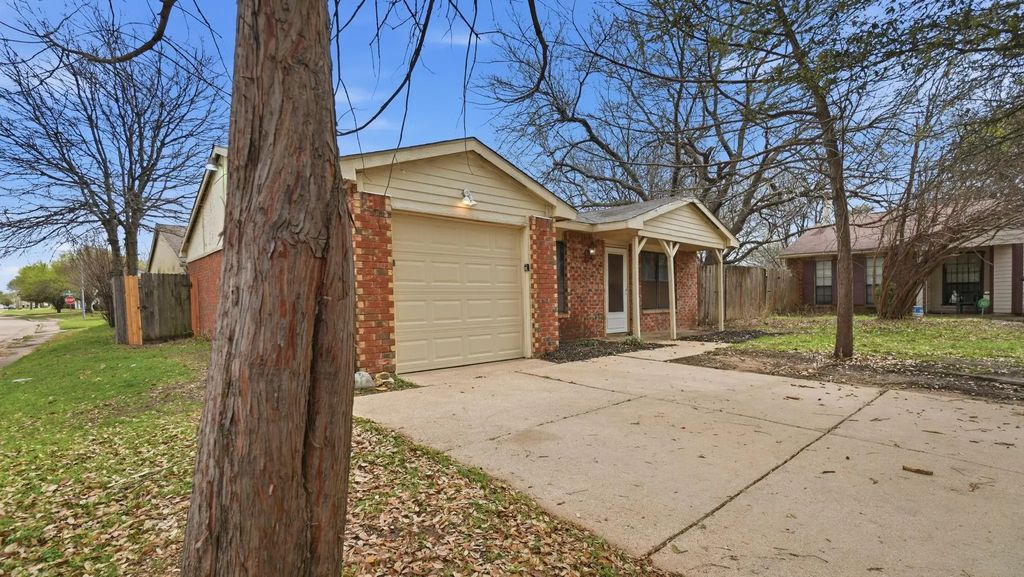 447 Vincent Street, Cedar Hill