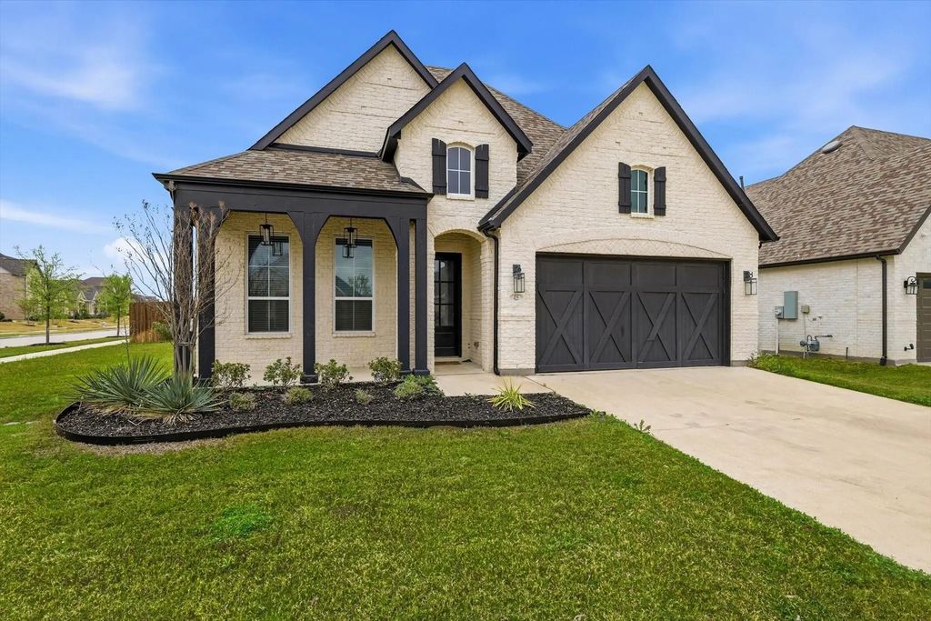 425 Lost Creek Trail, Waxahachie
