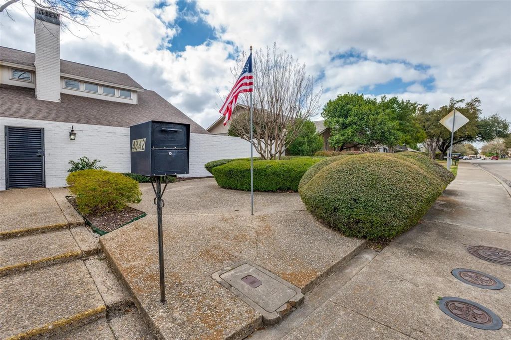 4342 Harvest Hill Road, Dallas