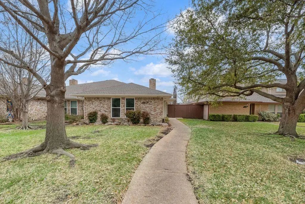 7106 Casablanca Court, Dallas