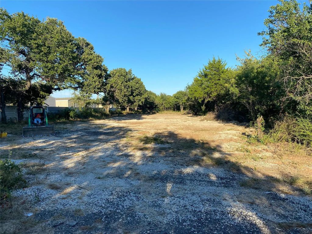 5801 Wreay Drive, Fort Worth