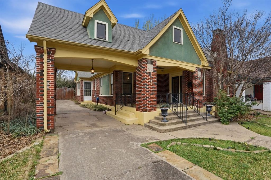 1039 N Winnetka Avenue, Dallas