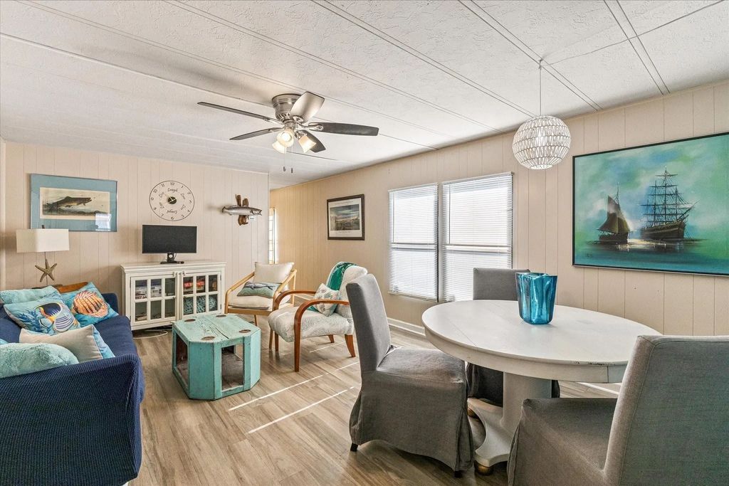 6526 Blue Water Court, Granbury