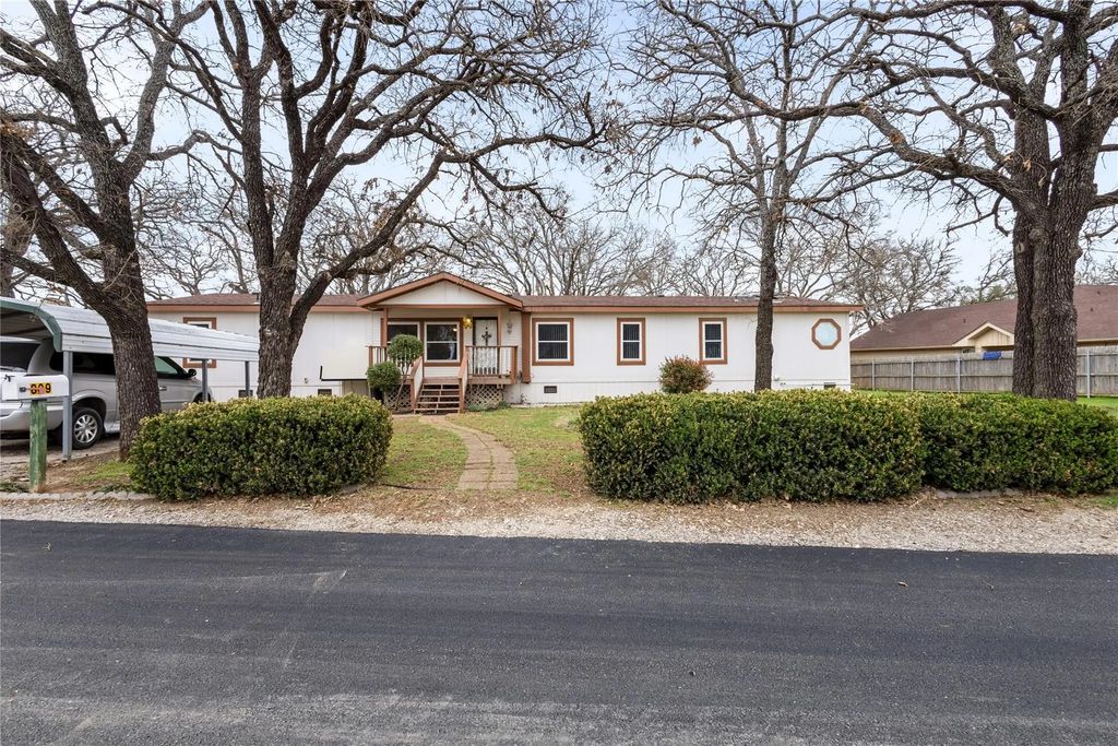 809 Cr 529, Eastland