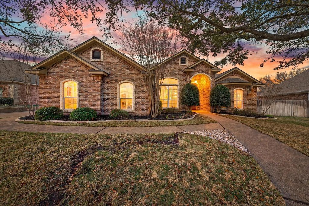 1005 Camden Court Circle, Waco
