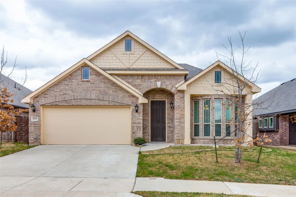 4333 Old Timber Lane, Fort Worth