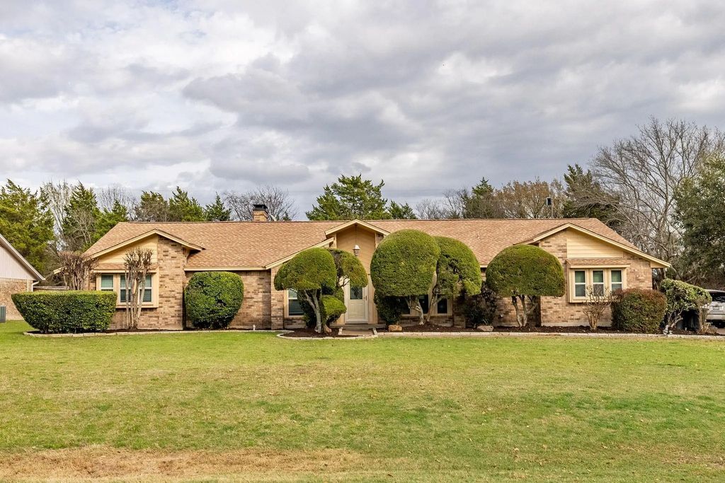 328 Shadowwood Trail, Ovilla